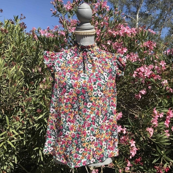 Other - VOY Floral Pattern Blouse Women's Size Small